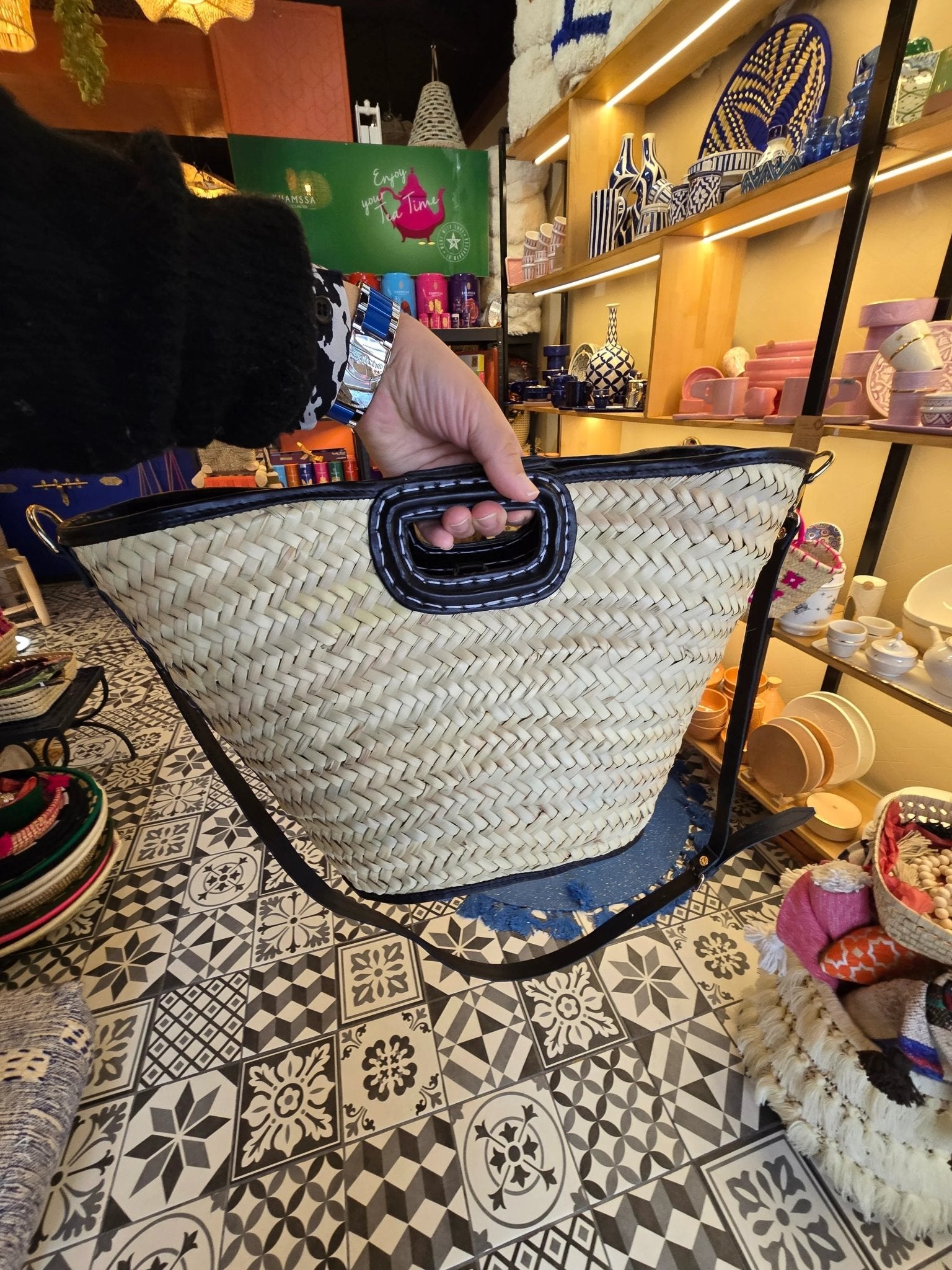 Sac Panier Chic en Osier et Cuir Noir - Ij Beldi