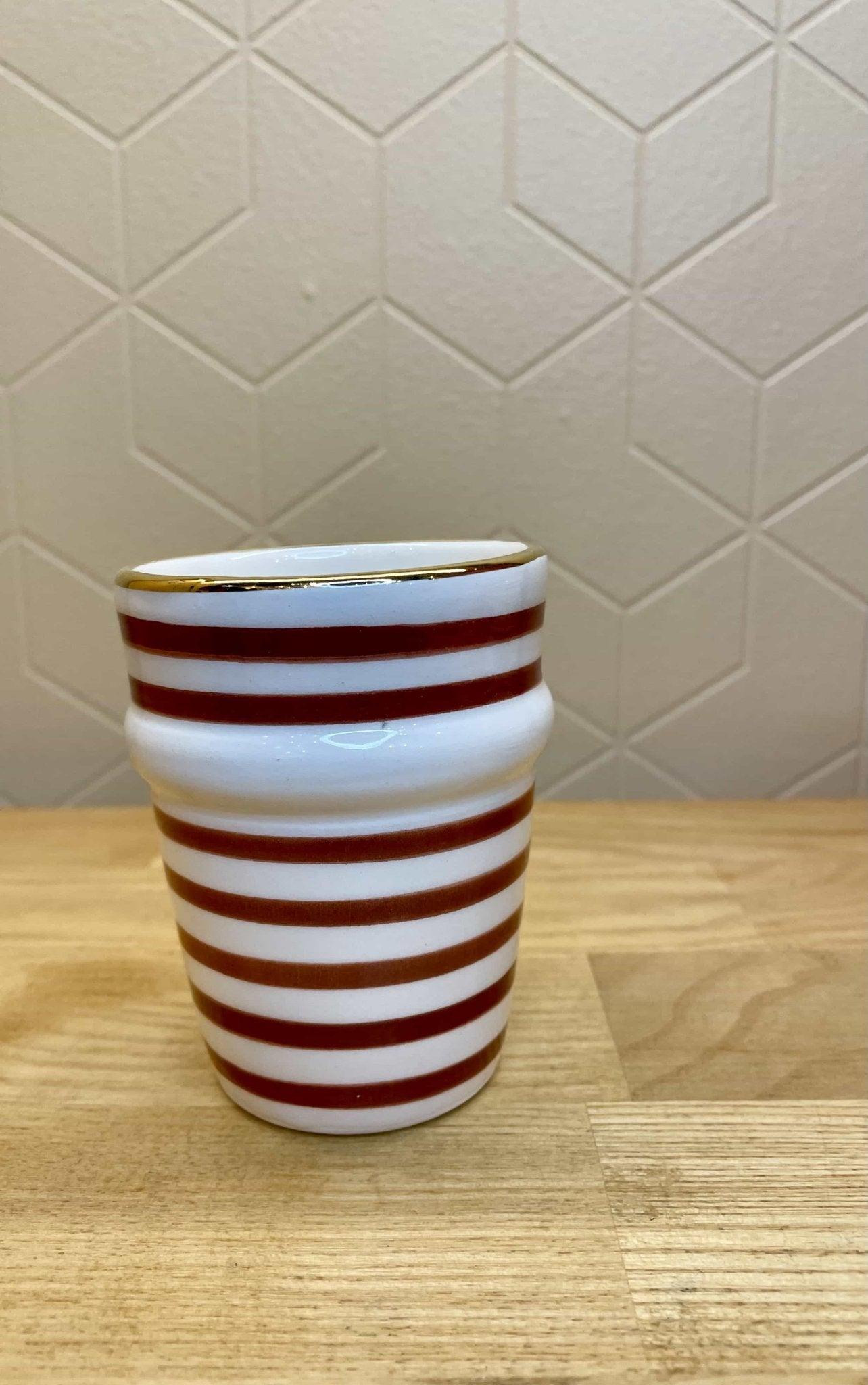 Verre artisanal marocain rayé doré Ij Beldi